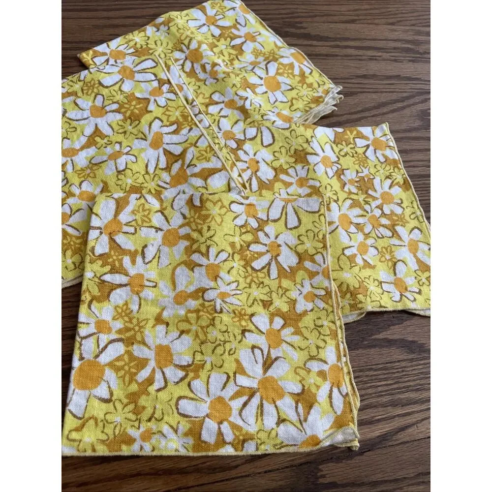 Vintage MCM 70s Yellow Daisy Floral Print Cloth Napkins Set Of 4 15”x15” Retro
